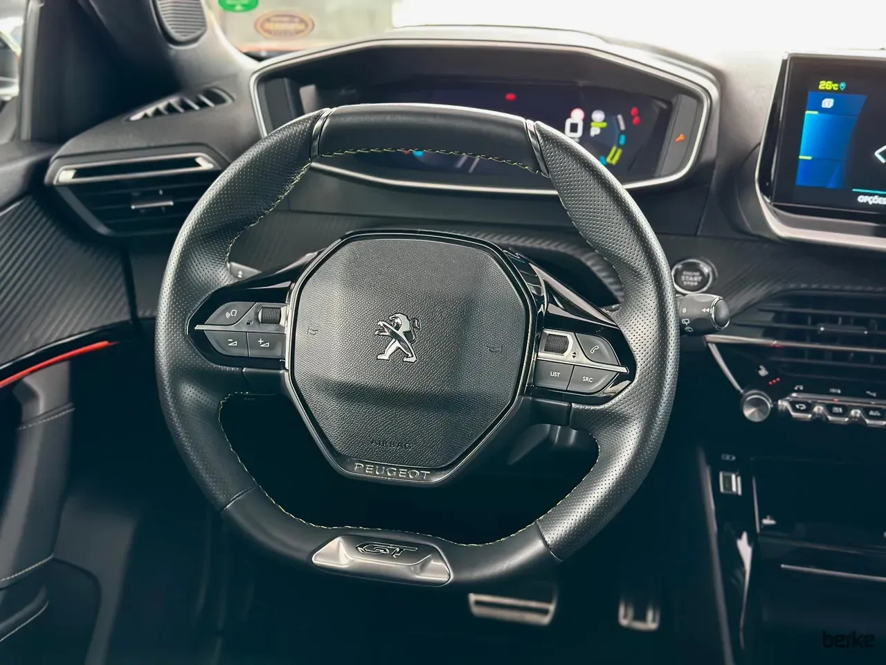 Peugeot E-2008 - Imagem 13