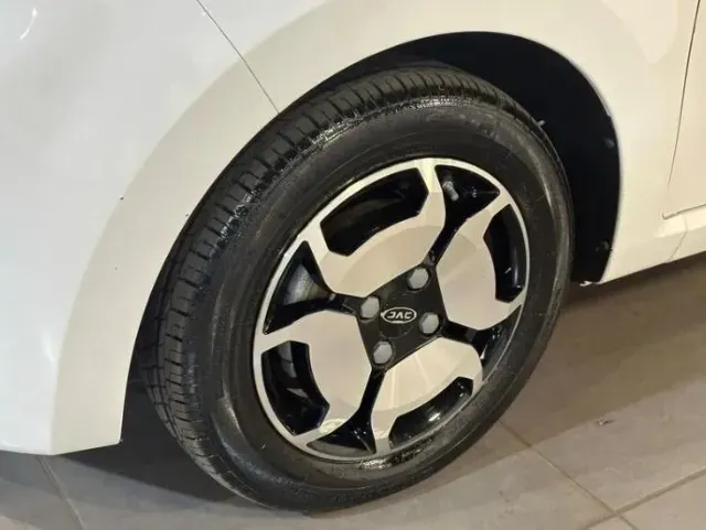 JAC E-JS1 - Imagem 3