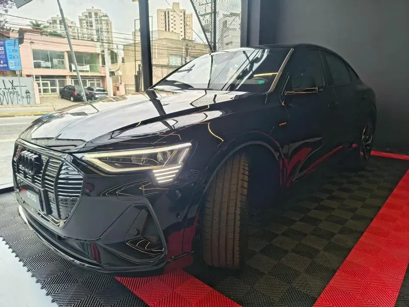 Audi E-tron Sportback - Imagem 4