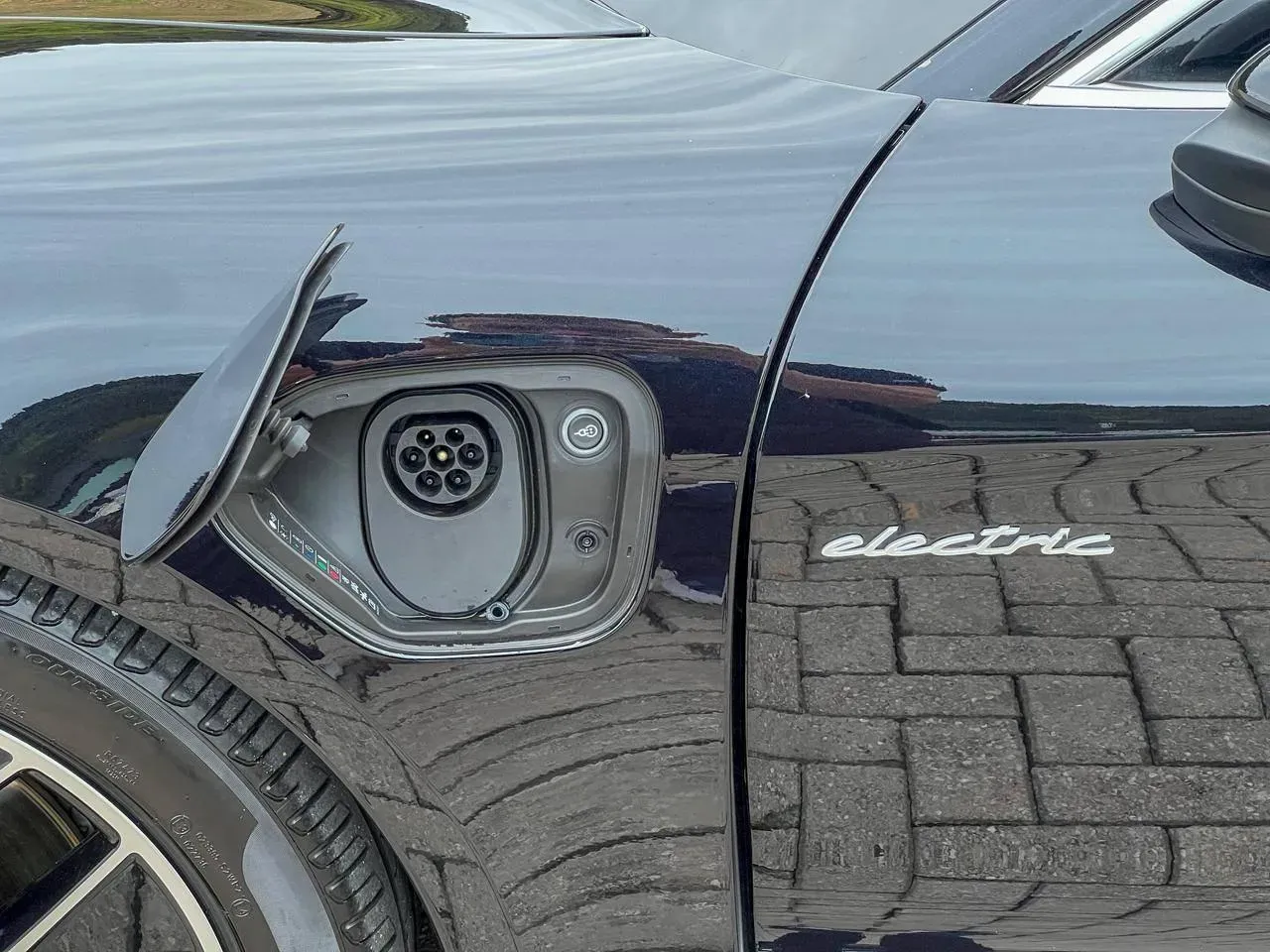 Porsche Taycan - Imagem 13