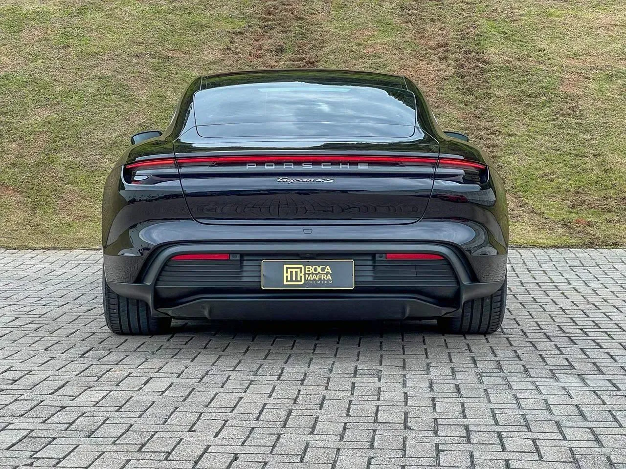 Porsche Taycan - Imagem 19