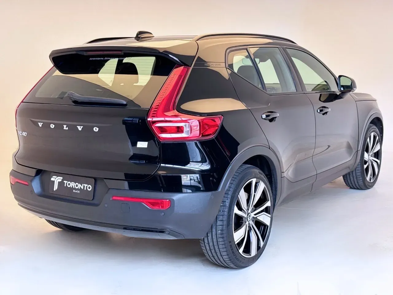 Volvo XC40 Recharge - Imagem 4