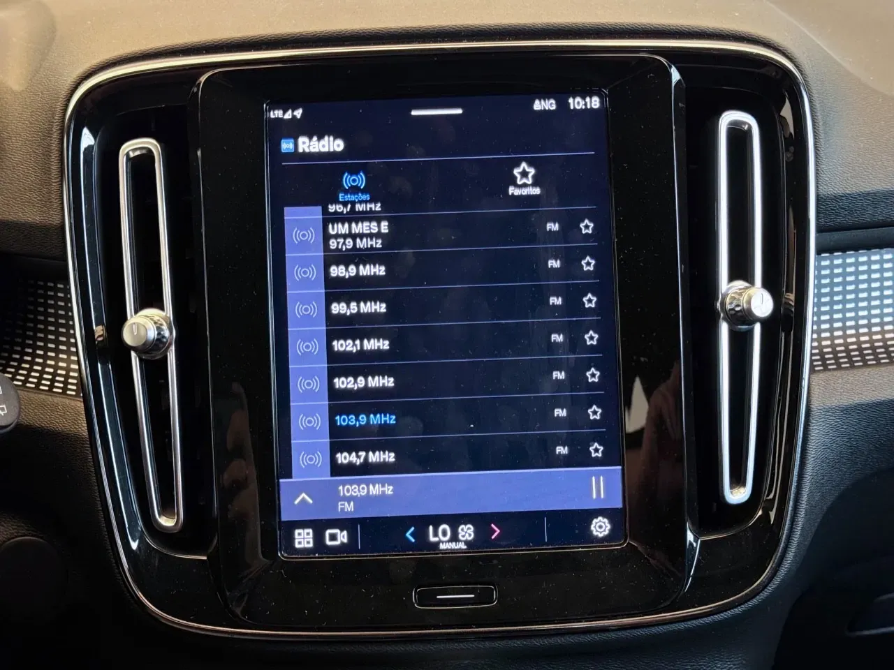 Volvo XC40 Recharge - Imagem 10