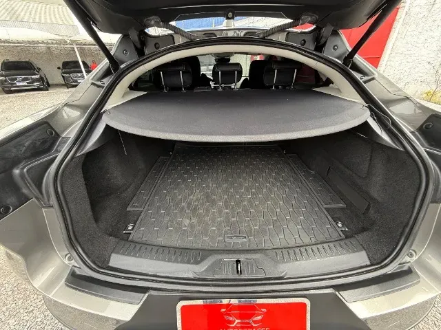 Jaguar I-pace - Imagem 17