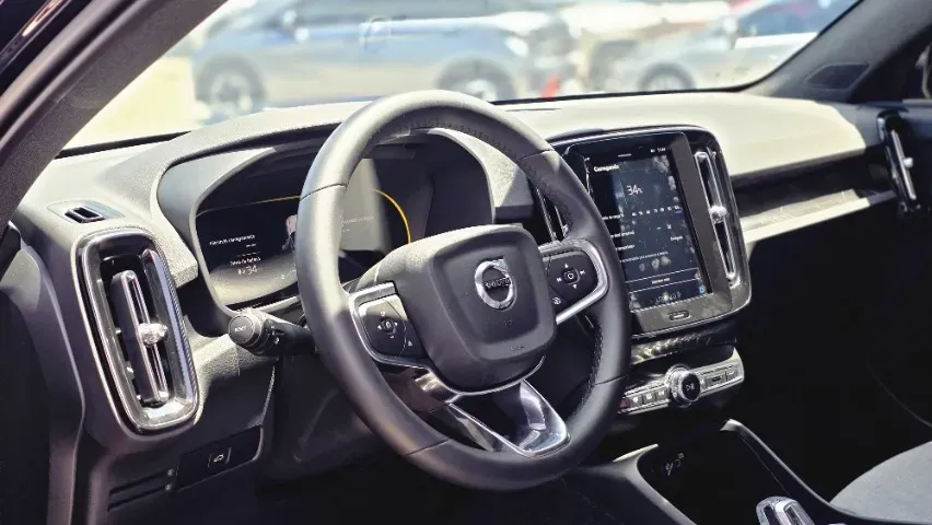 Volvo Ec40 - Imagem 3