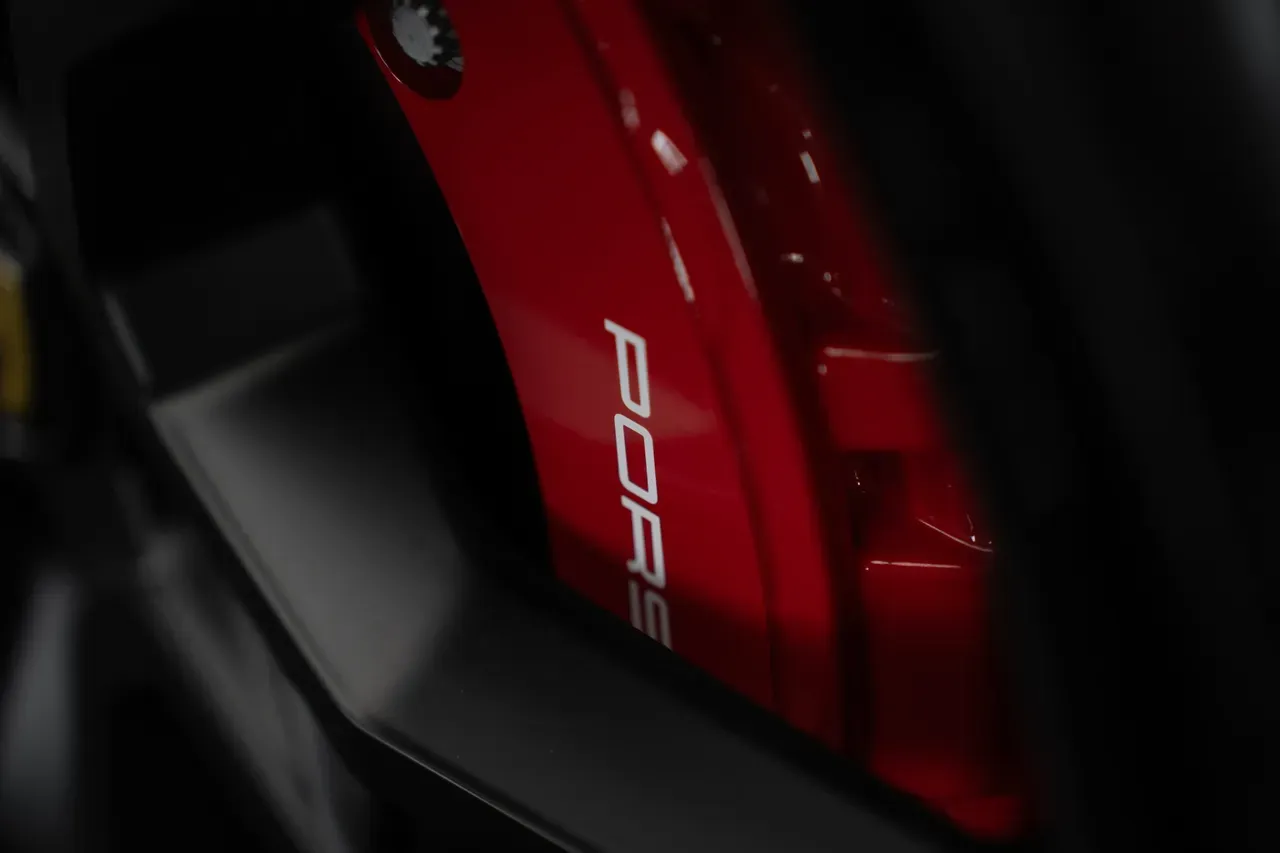 Porsche Taycan - Imagem 6