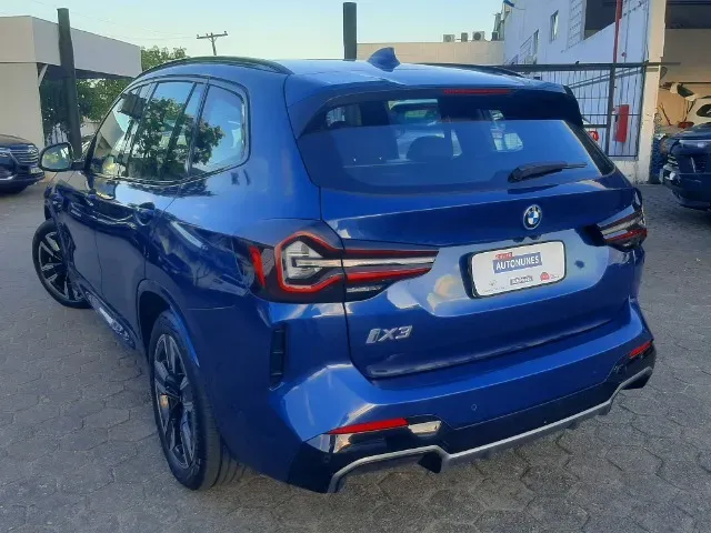 BMW IX3 - Imagem 4