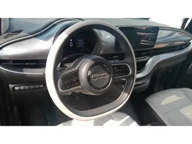 Fiat 500e - Imagem 6