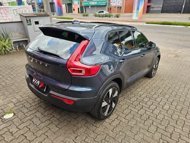 Volvo EX40 - Imagem 10