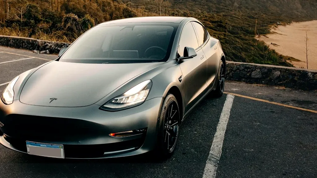 Foto de um tesla model 3