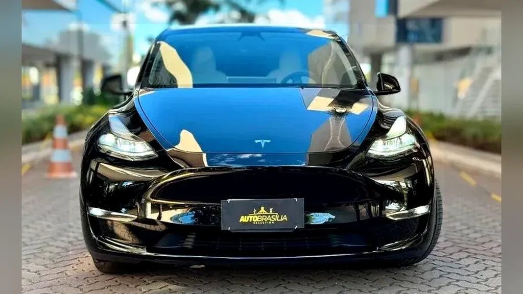 Foto de um tesla model y