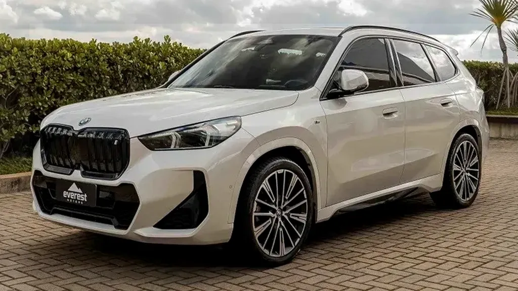 Foto de um bmw ix1
