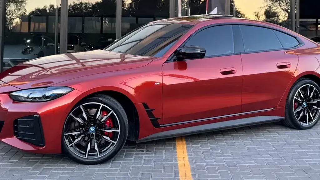 Foto de um bmw i4 m50