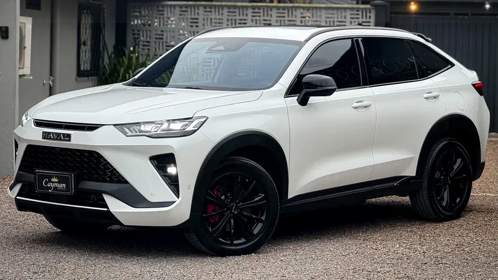 Foto de um gwm haval h6 plug-in hybrid