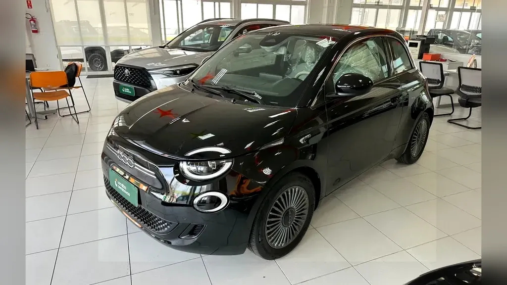 Foto de um fiat 500e
