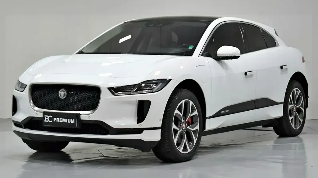 Foto de um jaguar i-pace