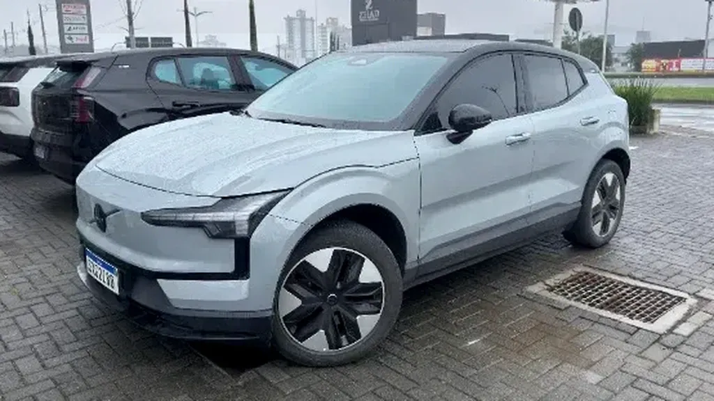 Foto de um volvo ex30