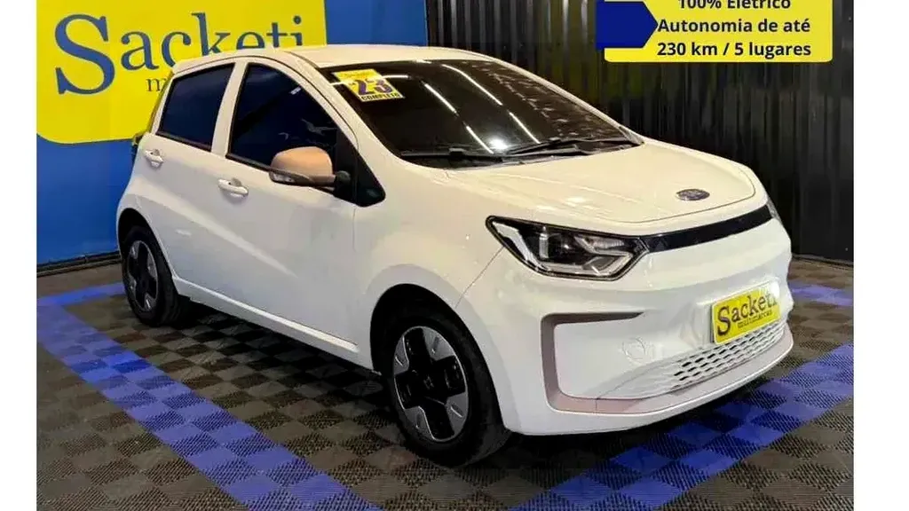 Foto de um jac e-js1