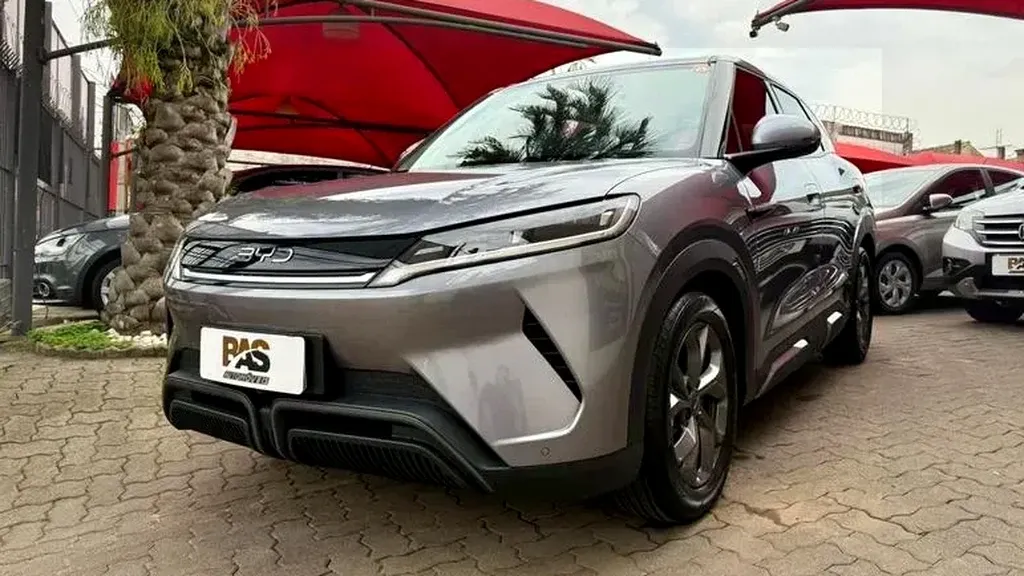 Foto de um byd yuan pro