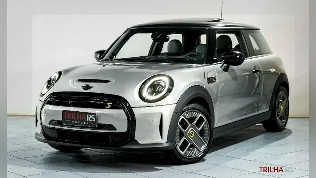 Foto de um mini cooper se