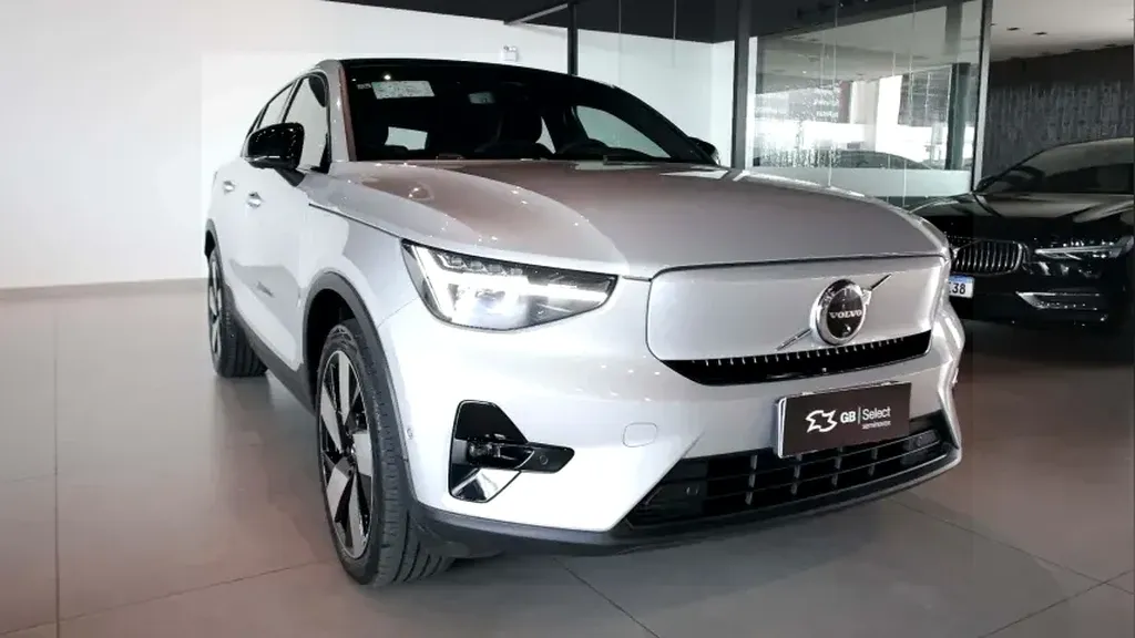 Foto de um volvo c40 recharge