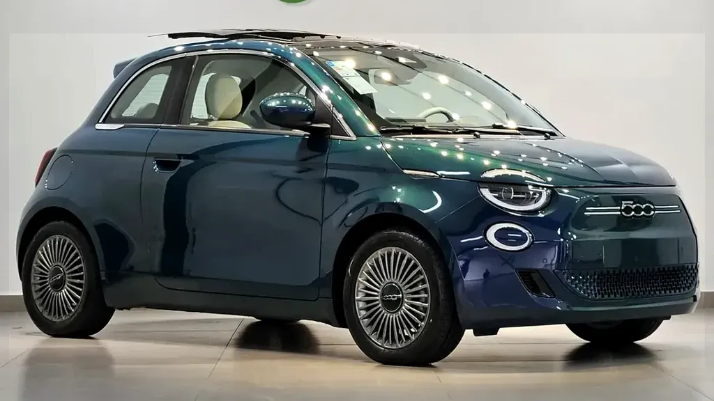 Foto de um fiat 500e