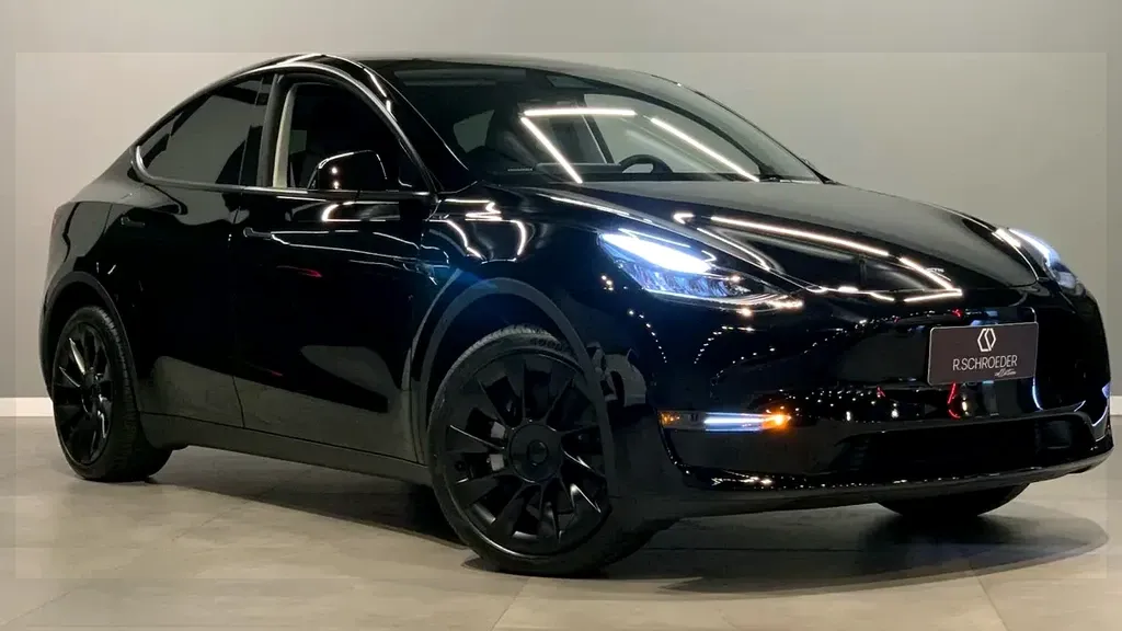 Foto de um tesla model y