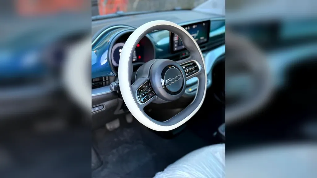 Foto de um fiat 500e