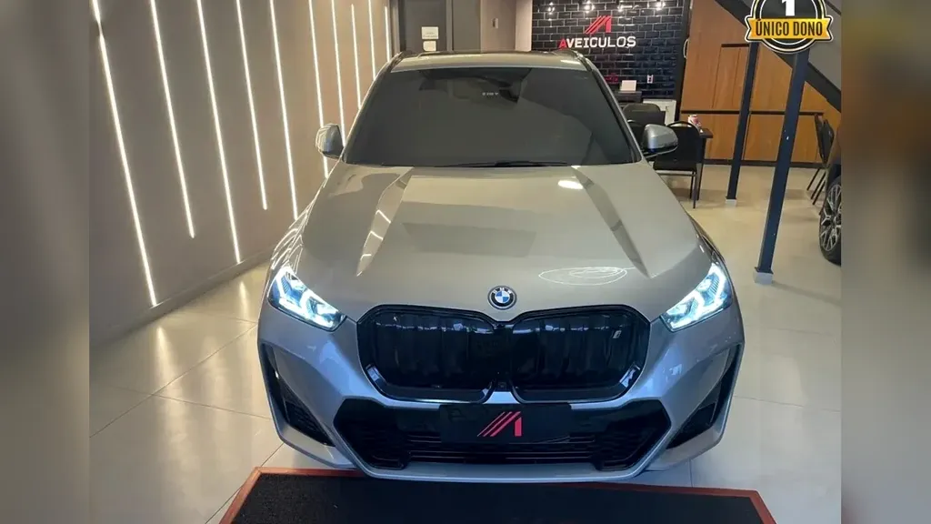 Foto de um bmw ix1