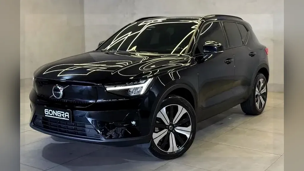 Foto de um volvo xc40 recharge