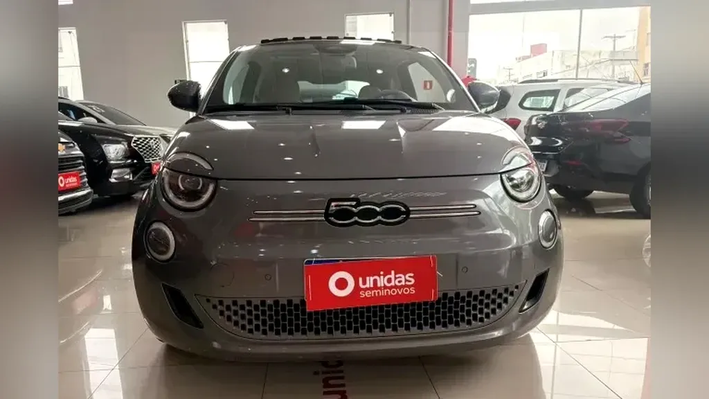 Foto de um fiat 500e