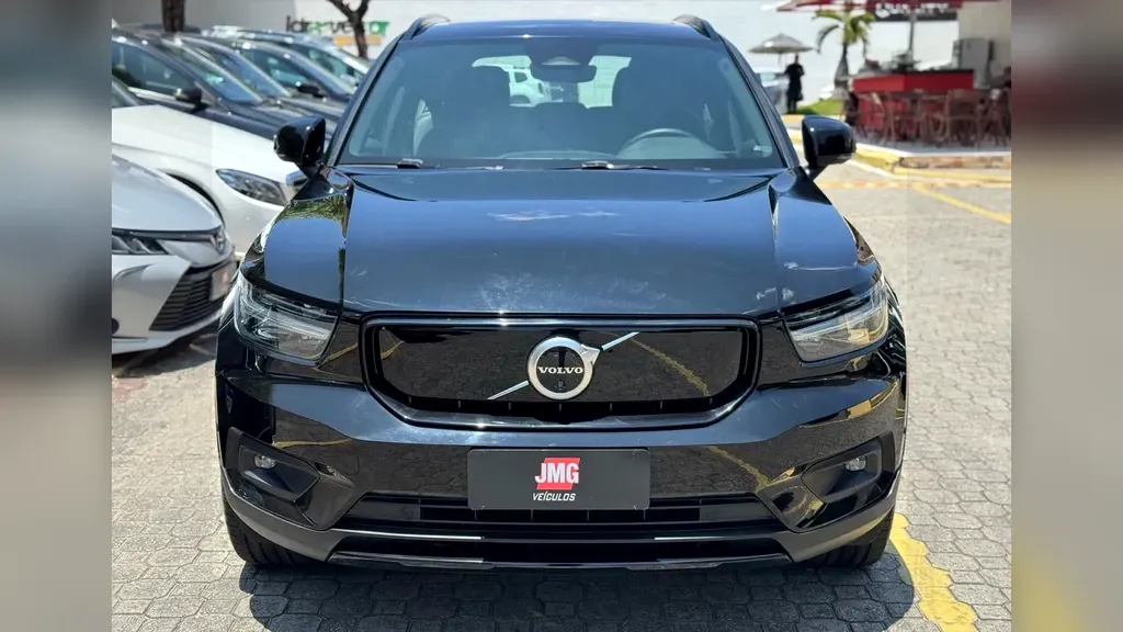 Foto de um volvo xc40 recharge