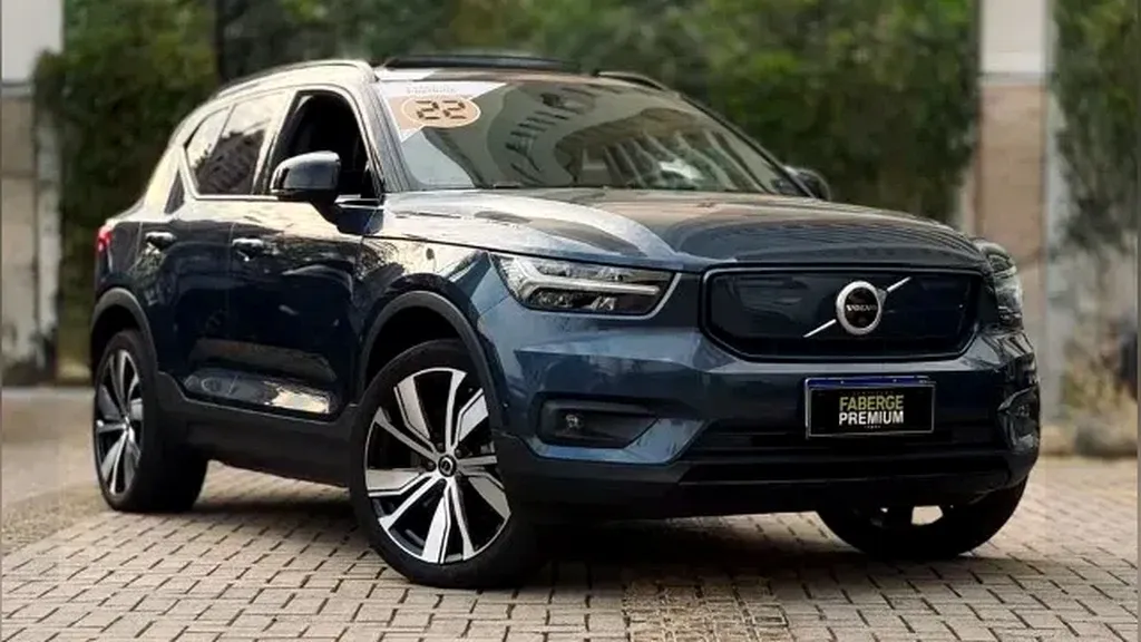 Foto de um volvo xc40 recharge