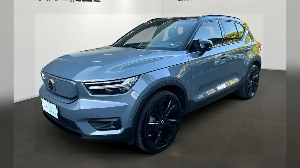 Foto de um volvo xc40 recharge