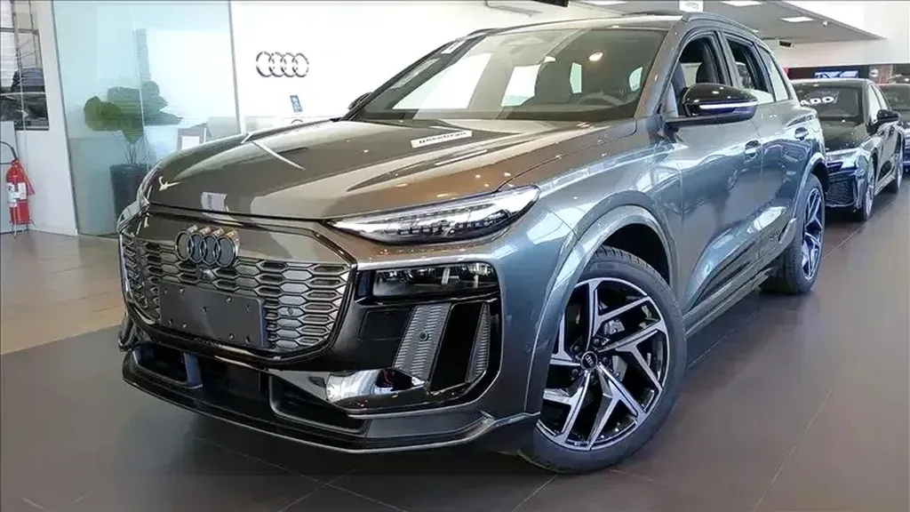 Foto de um audi q6 e-tron