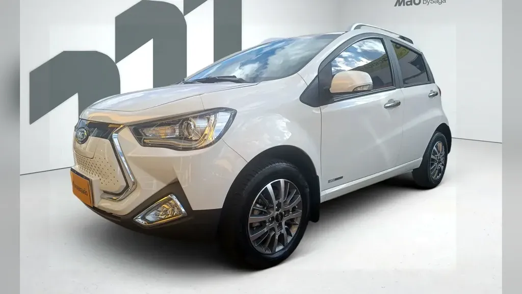 Foto de um jac iev40