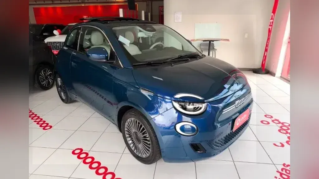 Foto de um fiat 500e