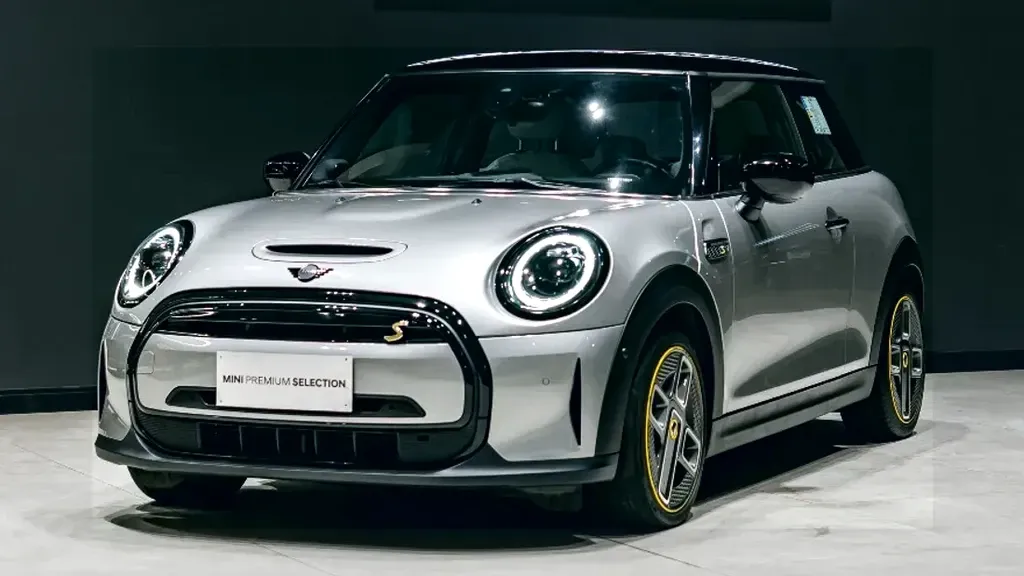 Foto de um mini cooper se