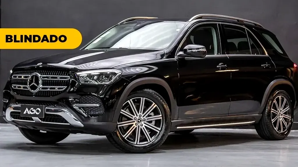 Foto de um mercedes gle500e