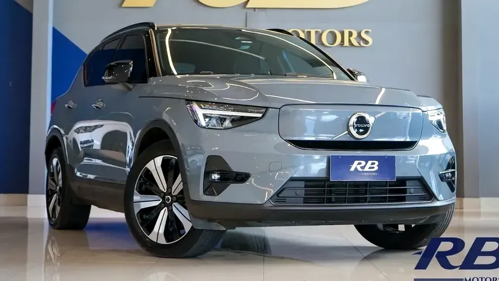 Foto de um volvo xc40 recharge