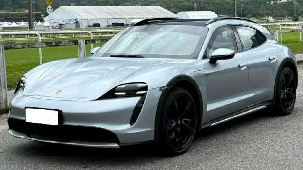 Foto de um porsche taycan