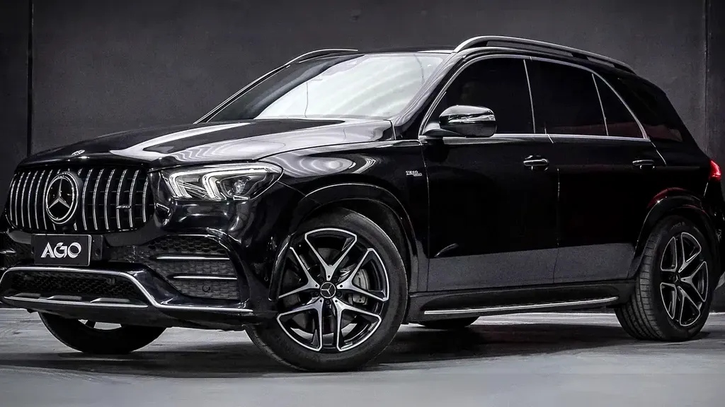 Foto de um mercedes gle500e