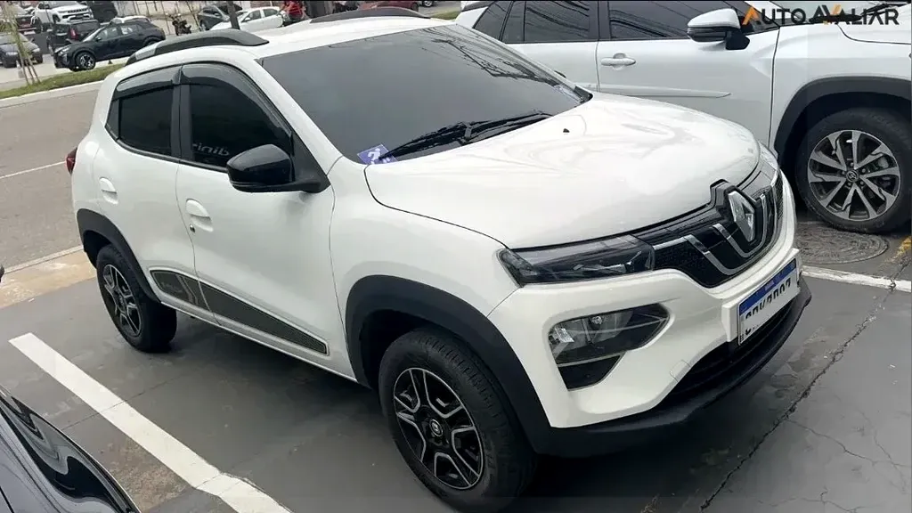 Foto de um renault kwid e-tech electric