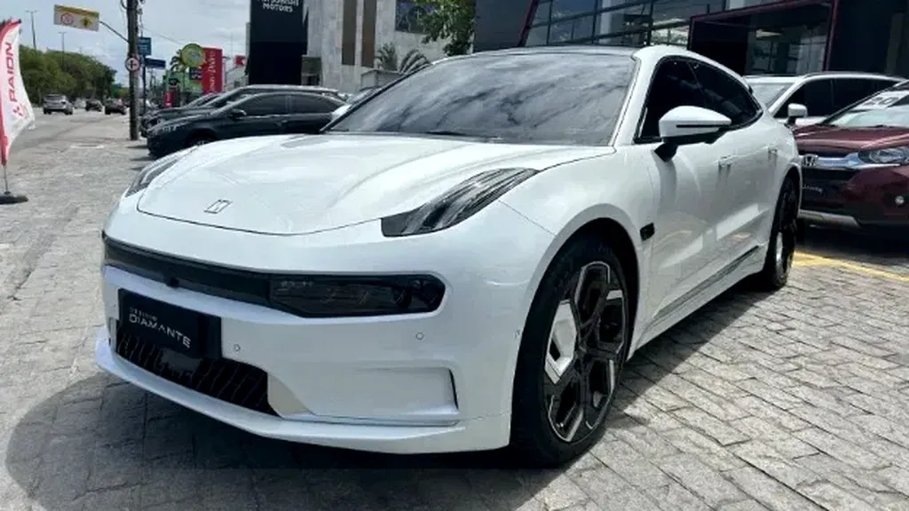 Foto de um zeekr 001