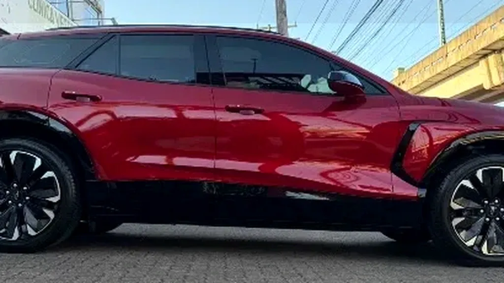Foto de um chevrolet blazer ev
