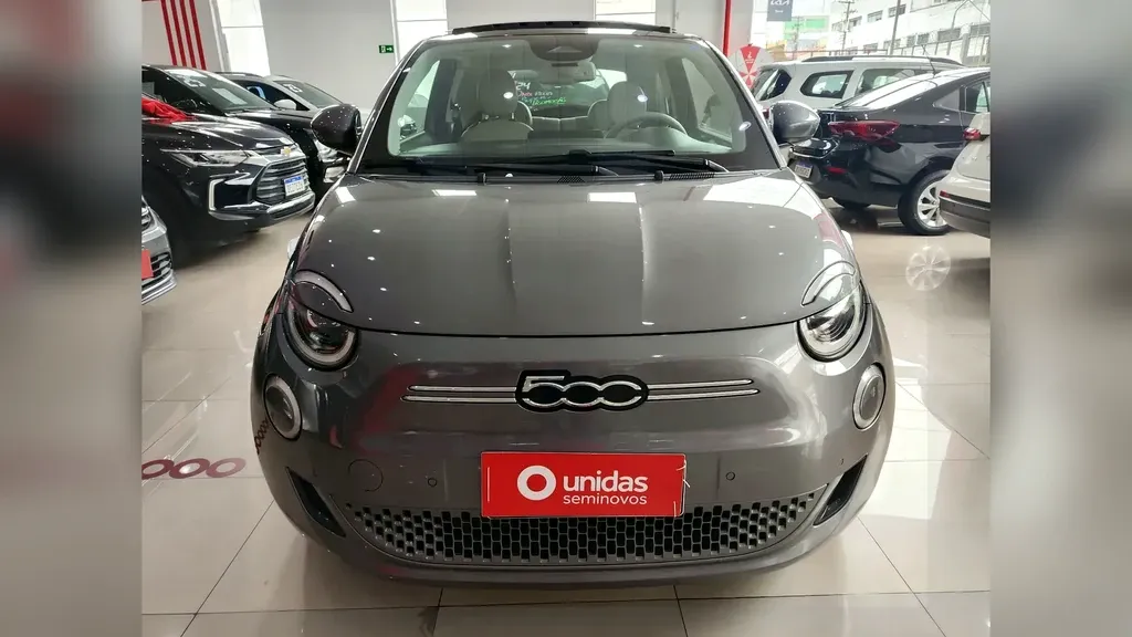 Foto de um fiat 500e