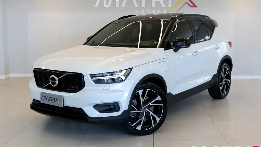 Foto de um volvo xc40 recharge