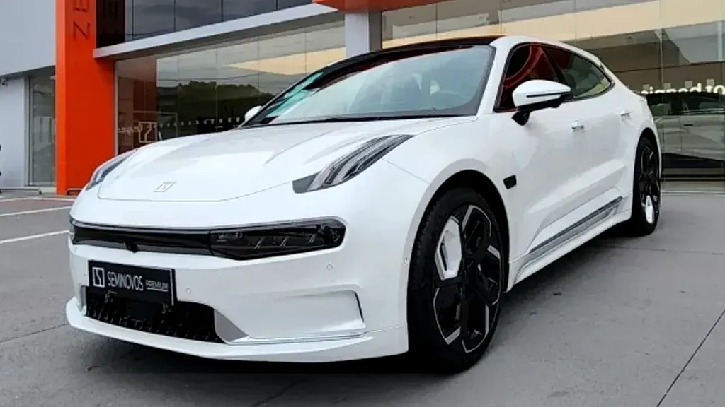 Foto de um zeekr 001