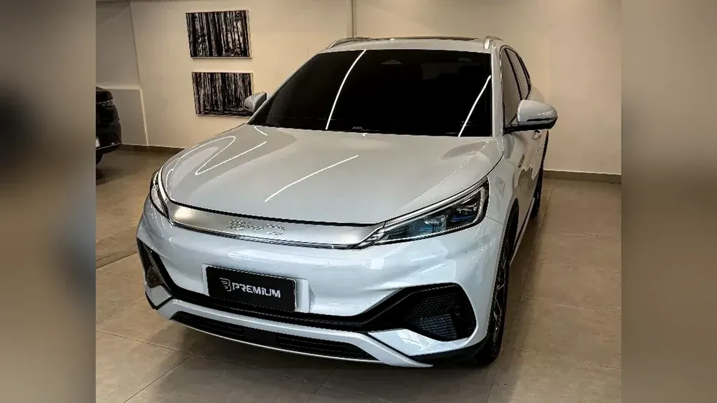 Foto de um byd yuan plus