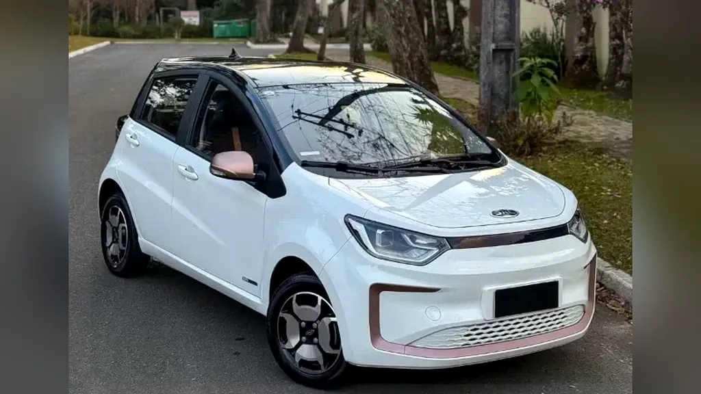 Foto de um jac e-js1